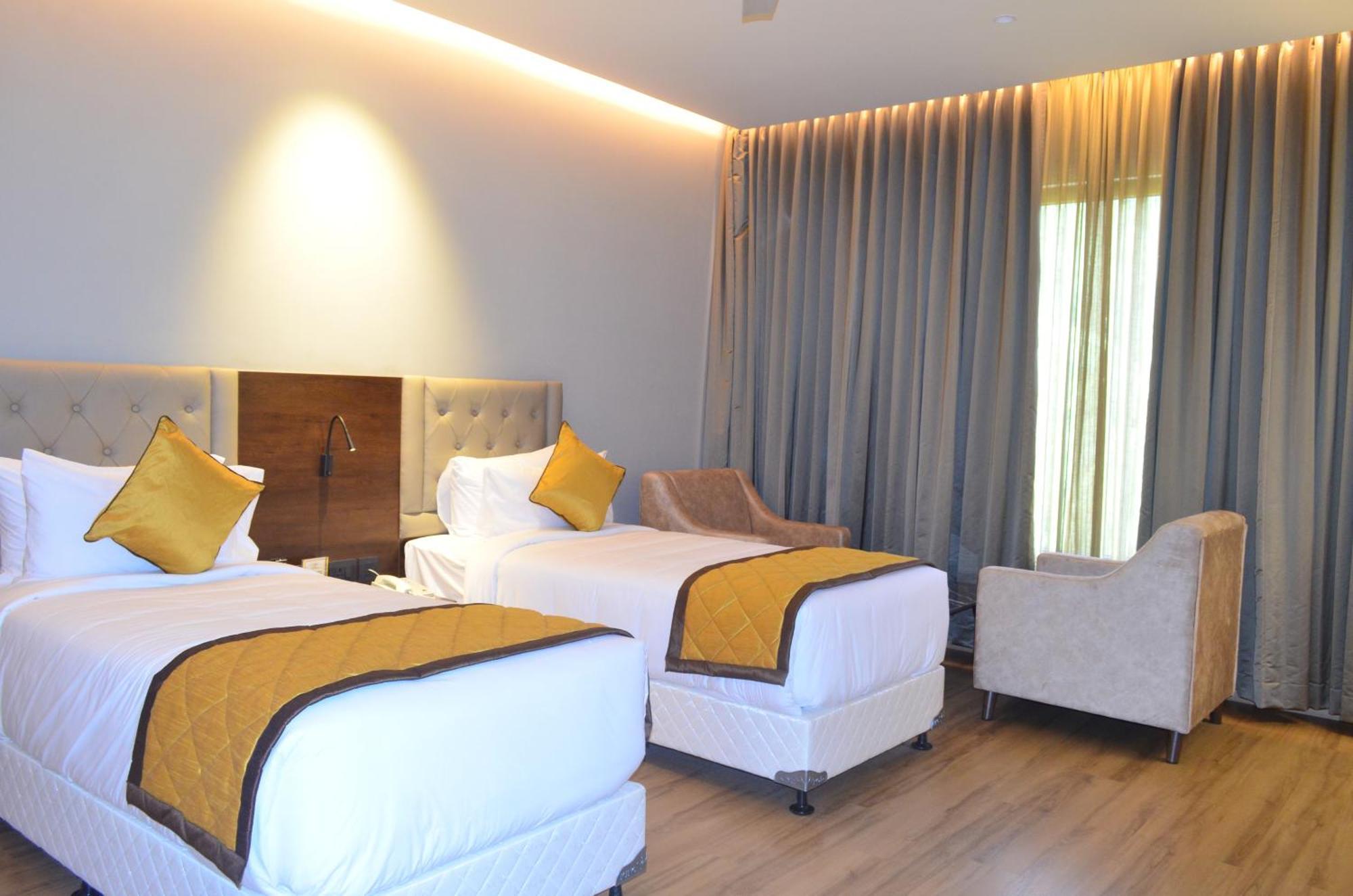 The Aurum Subrahmanya Exterior foto