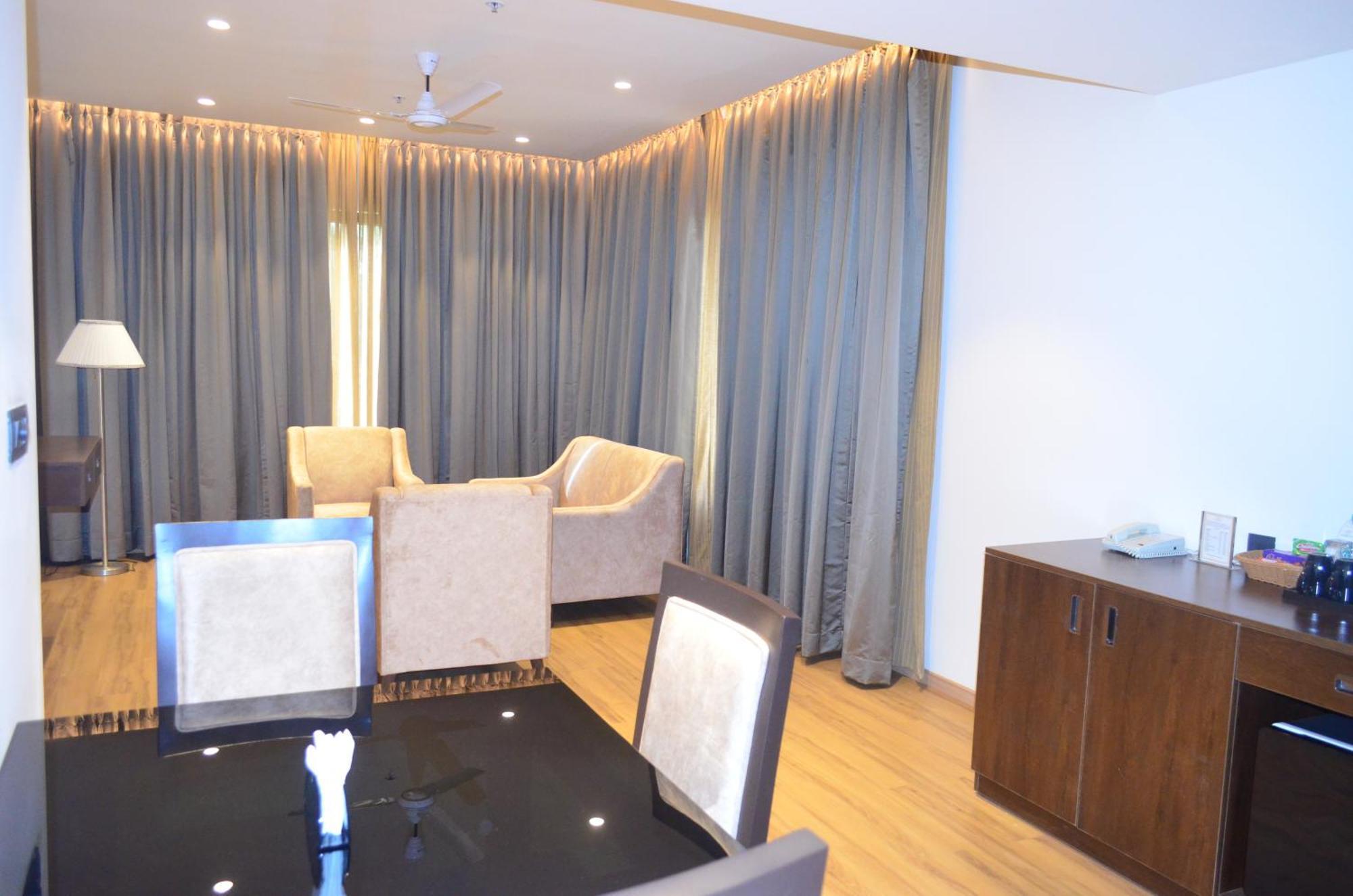 The Aurum Subrahmanya Exterior foto